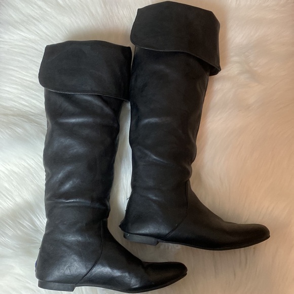 Bamboo Over the Knee Faux Leather Boots Size 6.5 - Picture 2 of 9